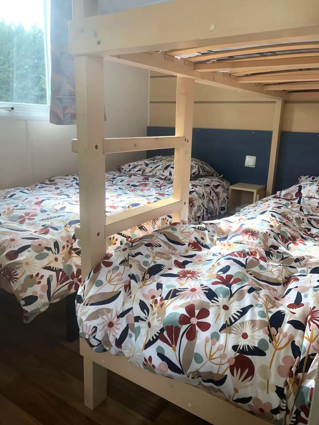 Mobil-home tout confort avec accès à un étang privé de 2 hectares