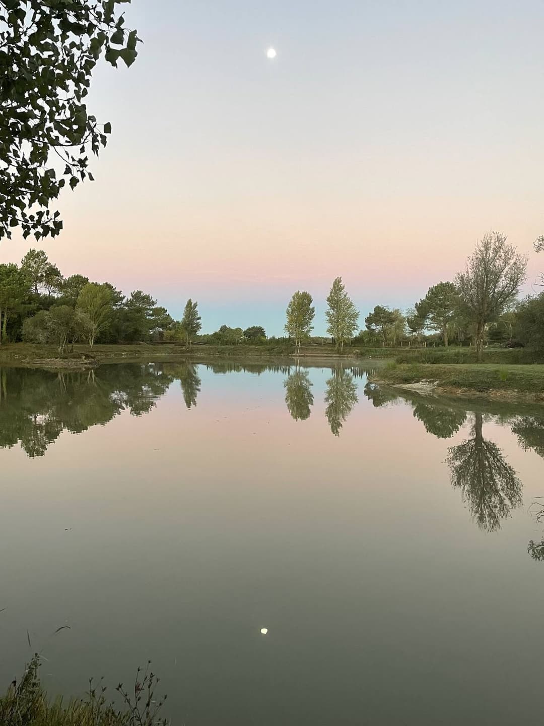 Mobil-home tout confort en bord d’eau, au cœur du Médoc
