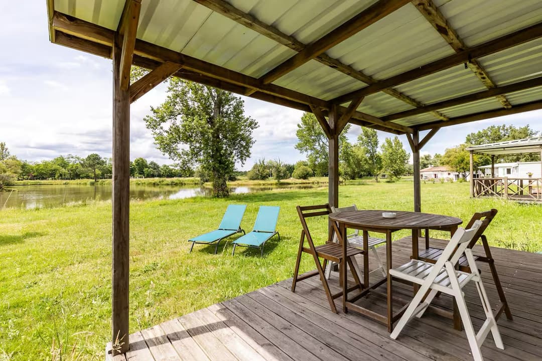 Mobil-home tout confort pour 4 personnes en Médoc