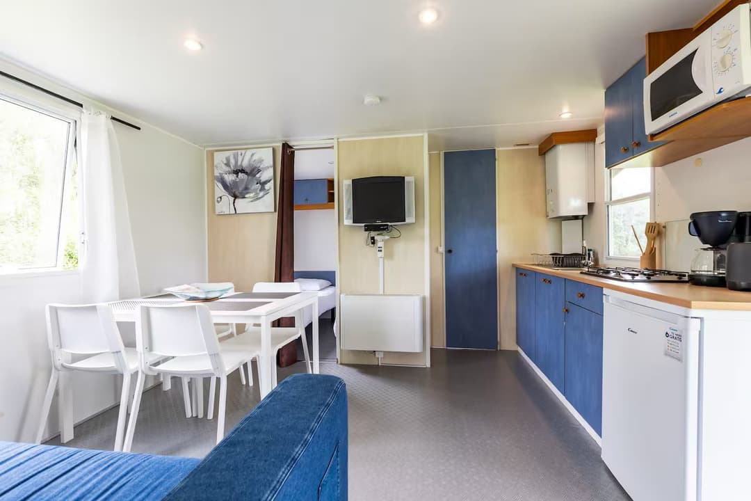 Mobil-home tout confort pour 4 personnes en Médoc