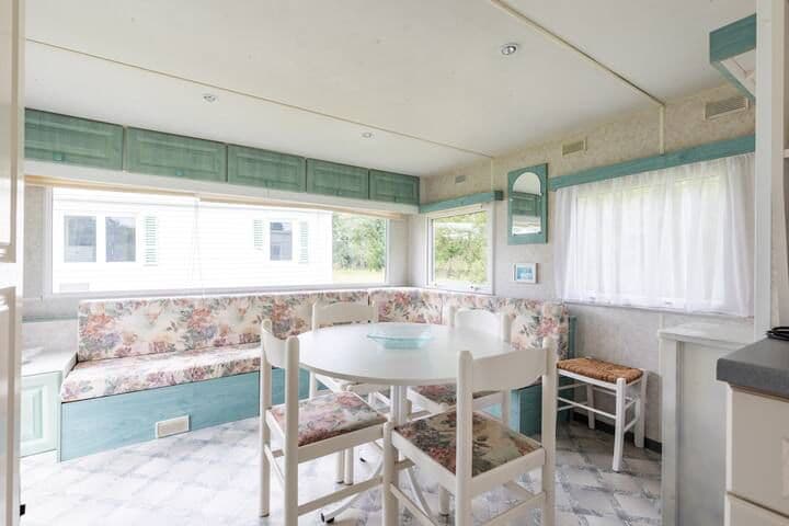 Mobil-home tout confort en bord d’eau, au cœur du Médoc