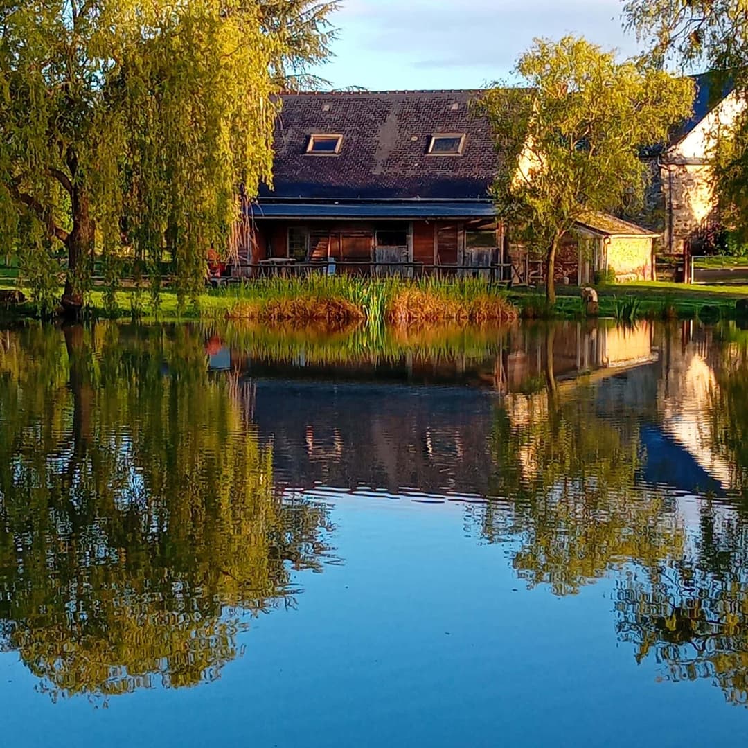 Gîte 6 couchages de charme au bord d’un étang pour les vacances 