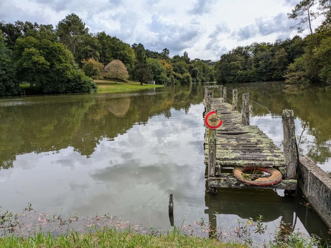 Privé : Privé : Etang dans les Landes avec son chalet 5 couchages 