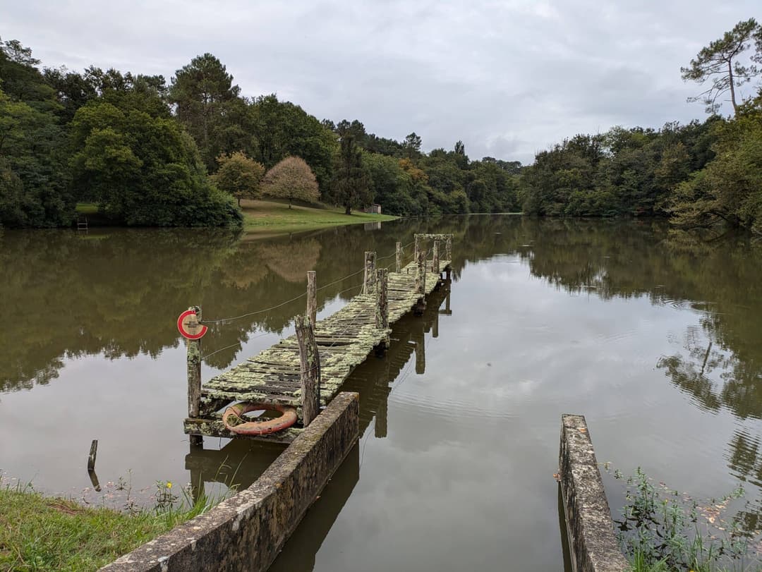 Privé : Privé : Etang dans les Landes avec son chalet 5 couchages 