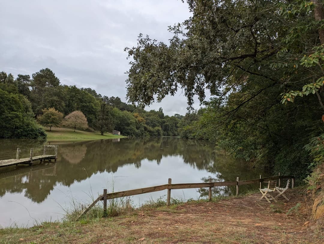 Privé : Privé : Etang dans les Landes avec son chalet 5 couchages 