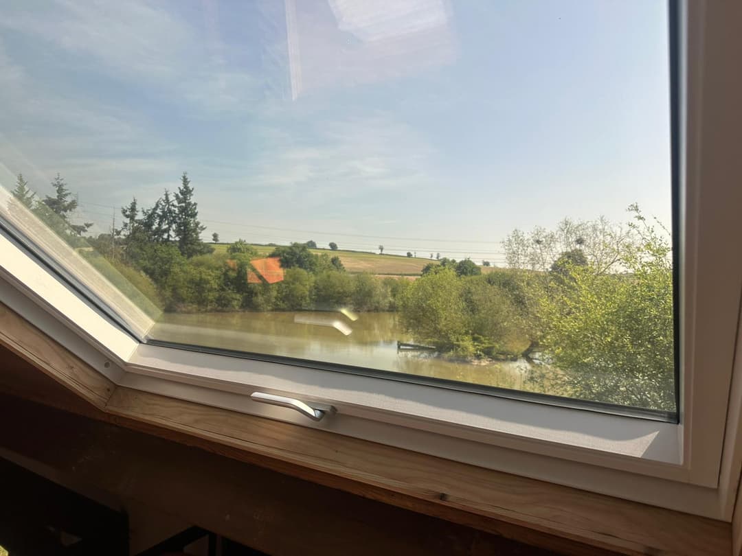 NOUVEAUX TRAVAUX ! Cottage avec étang et son île en pleine nature