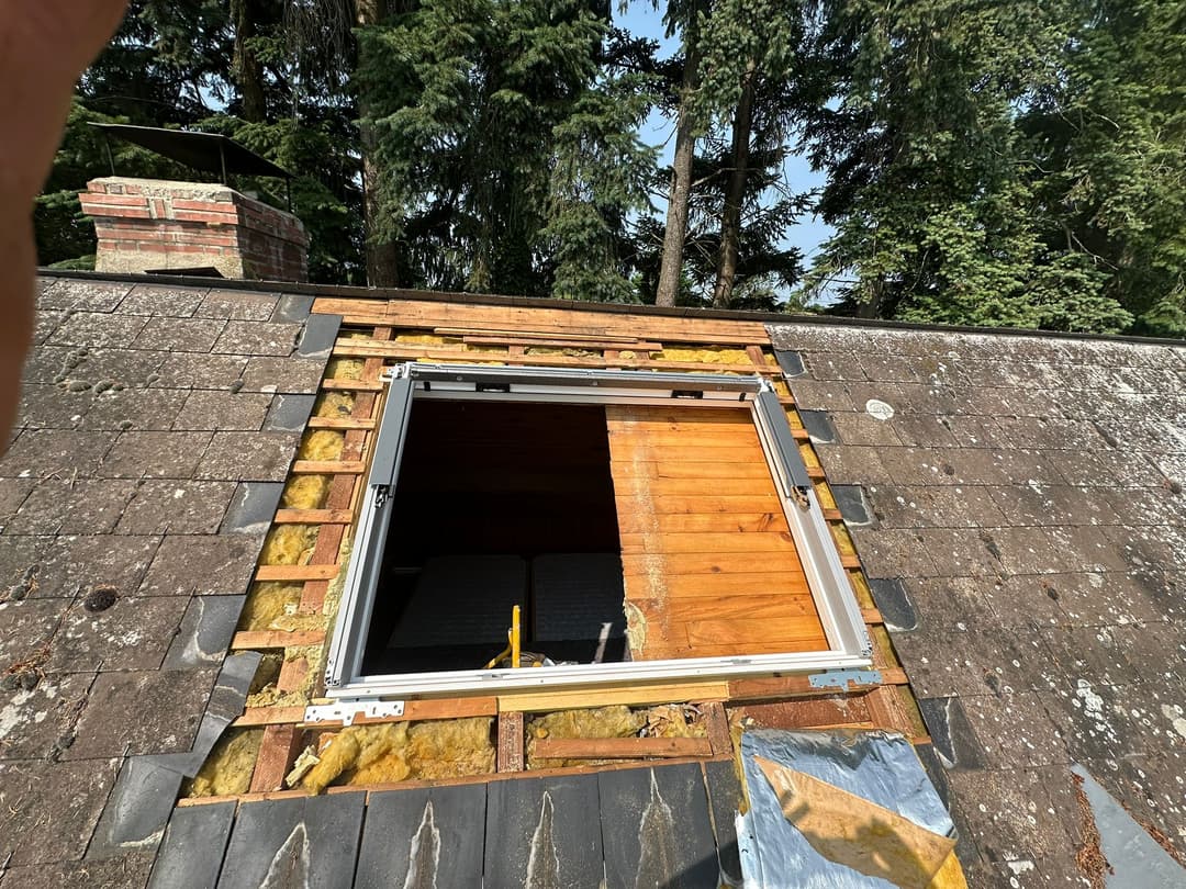 NOUVEAUX TRAVAUX ! Cottage avec étang et son île en pleine nature