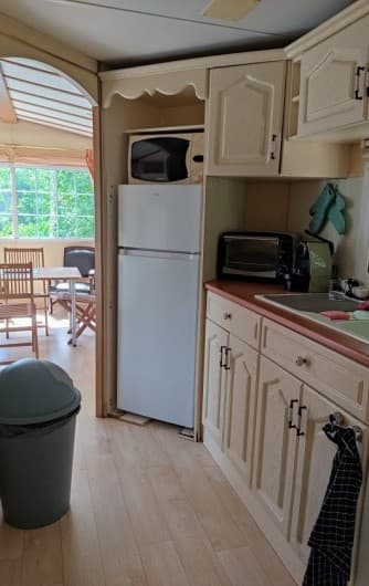 Location mobil home avec étang privé et piscine à côté de Paris ou Troyes
