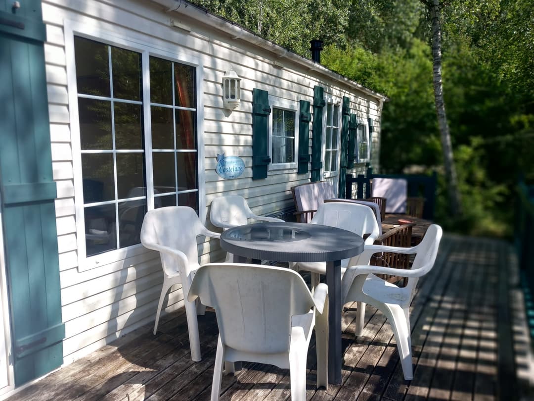 Location mobil home avec étang privé et piscine à côté de Paris ou Troyes