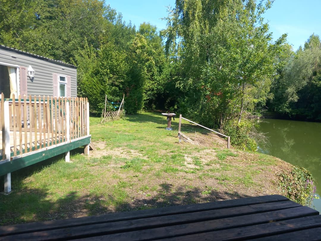 Location étang privé de pêche avec un logement à côté de Paris et Troyes - casc