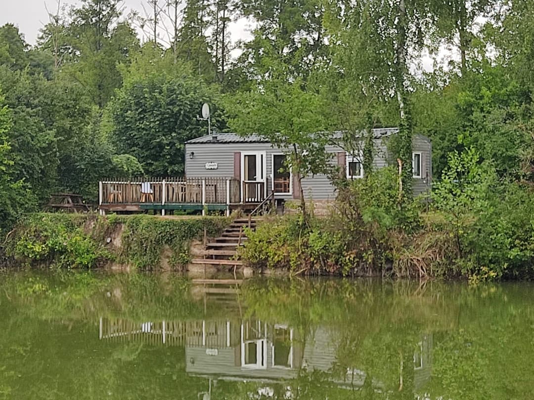 Location étang privé de pêche avec un logement à côté de Paris et Troyes - casc