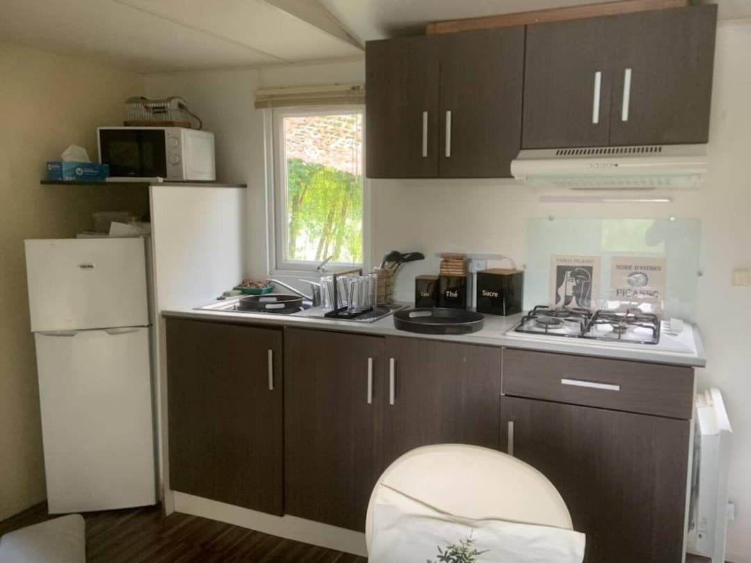 Etang de 17ha avec une tiny house 6 couchages 