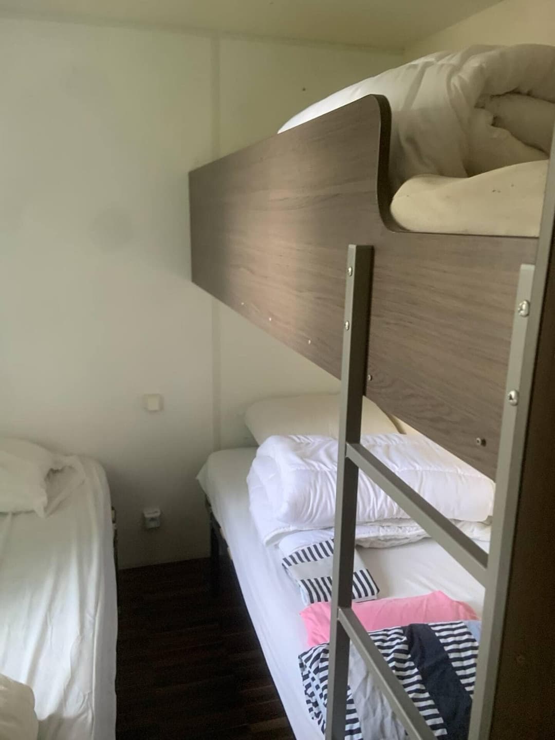 Etang de 17ha avec une tiny house 6 couchages 