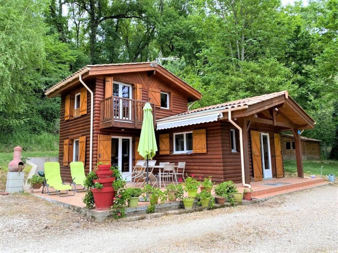 Chalet d’exception au bord du fleuve Lot 
