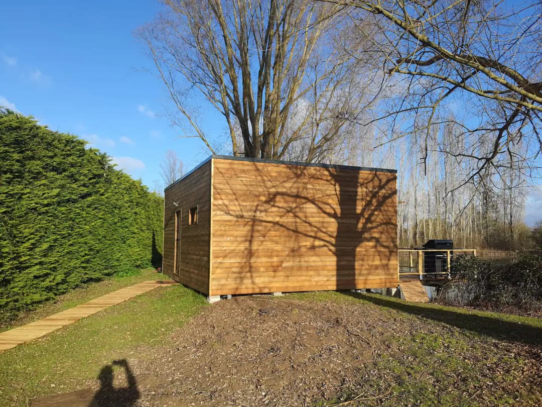 Chalet studio les pieds dans l'eau 
