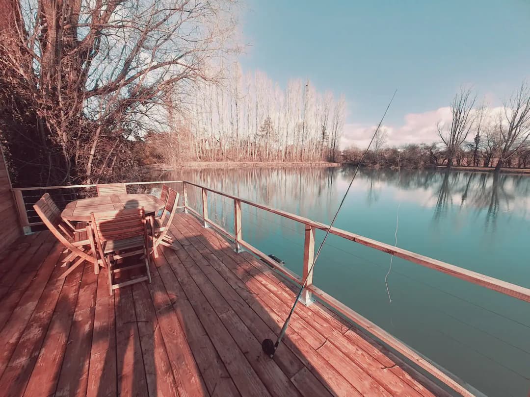 Chalet studio les pieds dans l'eau 