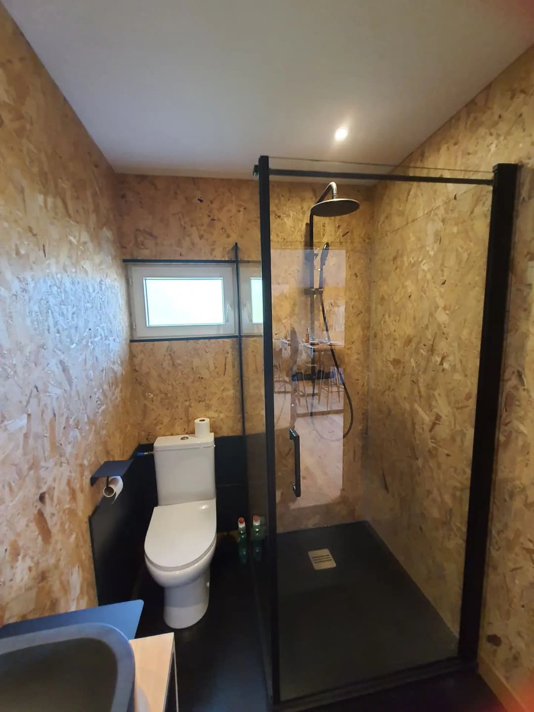 Chalet studio les pieds dans l'eau 