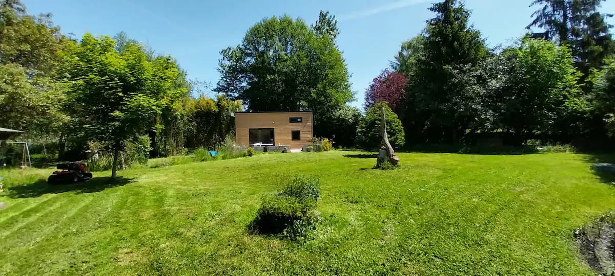 Chalet rénové au bord d’une petite marre avec vue sur la rivière la tortue?