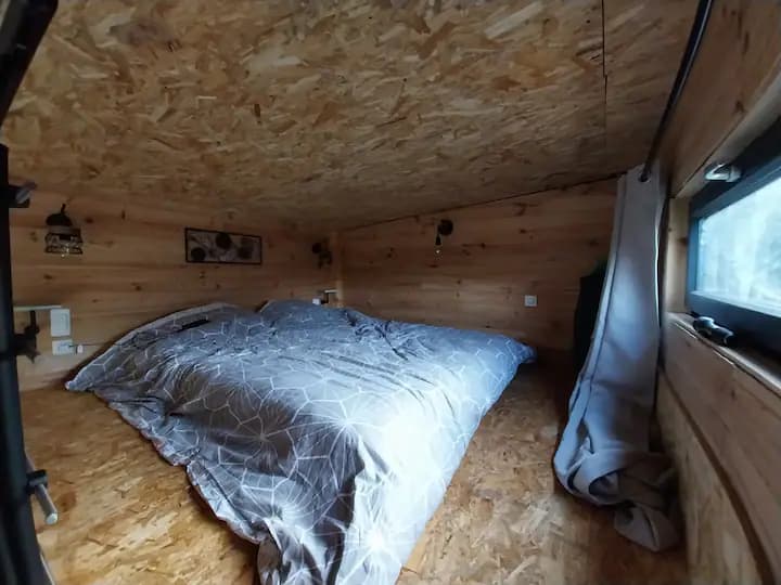 Chalet rénové au bord d’une petite marre avec vue sur la rivière la tortue?
