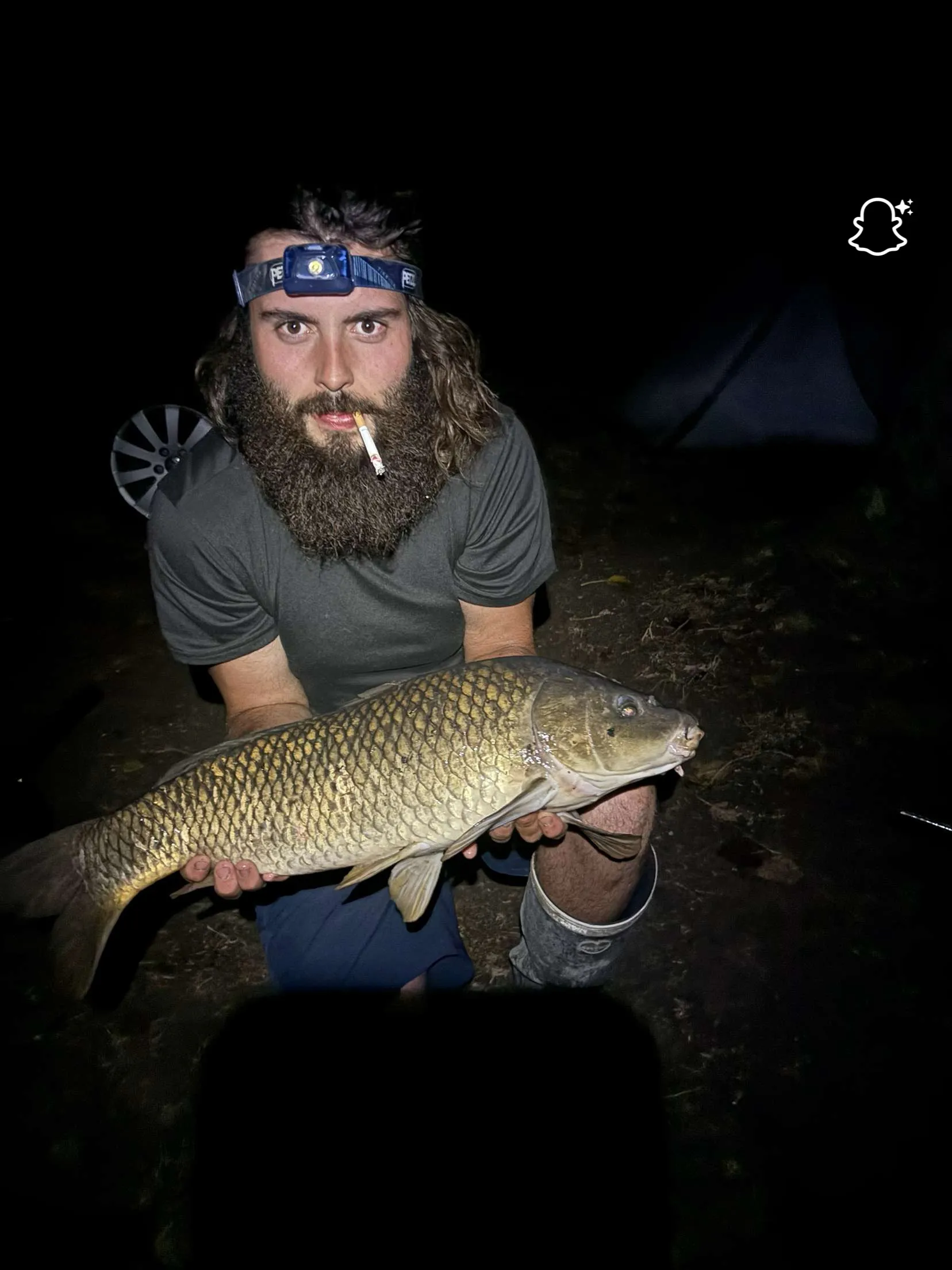 Gravière de 1,7ha avec une forte population de poissons!
