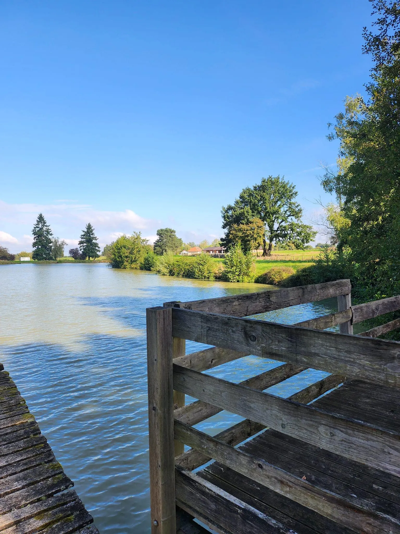 Etang de 2 hectares à louer à Mervans