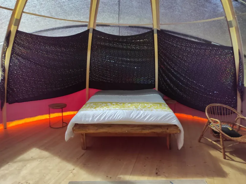 Hutte tout confort au bord d’un lac dans le Grand Est