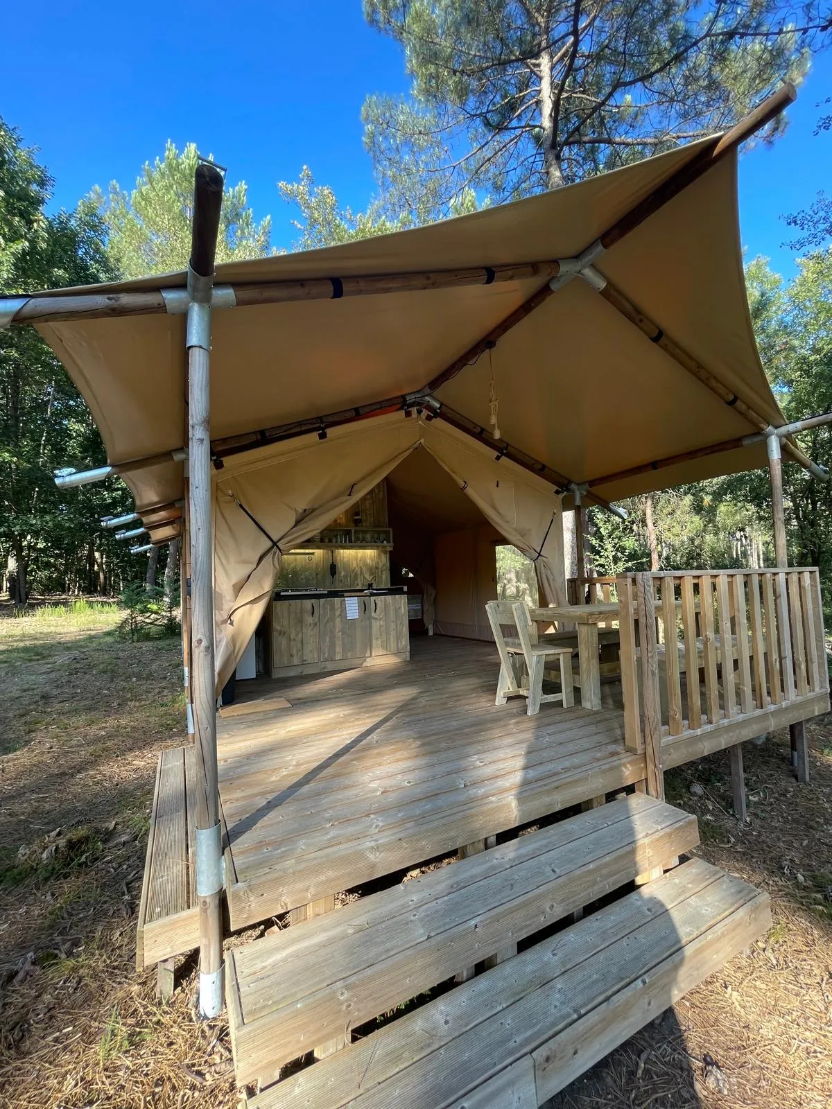 Tent safari with privatization of its pond on an area of 74.13 ac