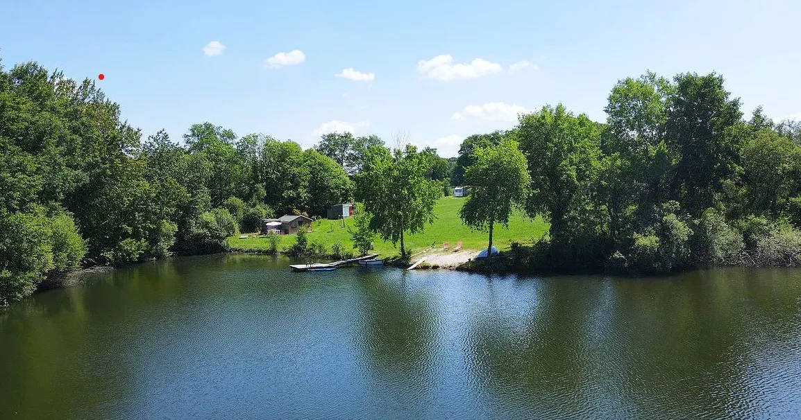 Cabane de charme au bord de l’étang