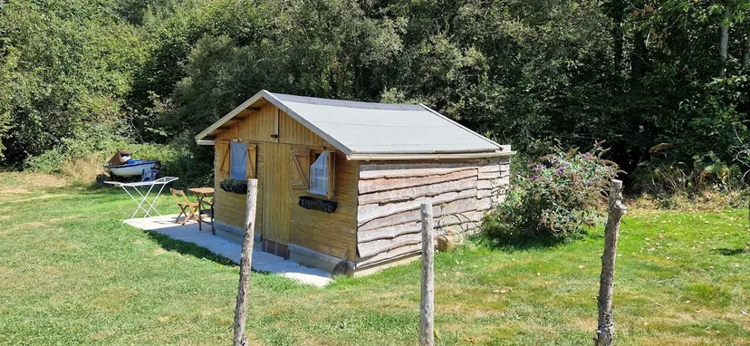 Chalet 2 personnes au bord de l'étang en Haute-Vienne