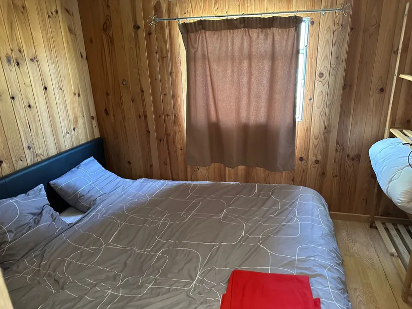 Bungalow 2 tout confort avec étang privé de 3 ha et accès jacuzzi