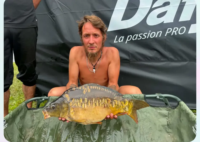 Bungalow 2 tout confort avec étang privé de 3 ha et accès jacuzzi
