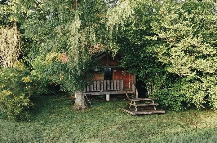Chalet détente et nature avec étang de pêche et SPA massage