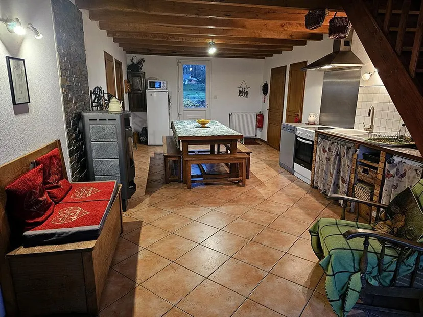 Vosges du Sud – 8 personnes – Grande maison avec terrasses en bord d’étang