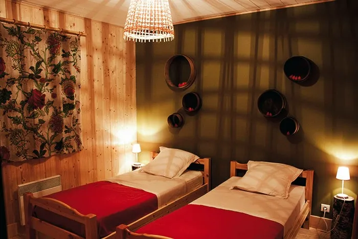 Vosges du Sud – 6 personnes – Chalet N, PMR au bord d’un étang privé