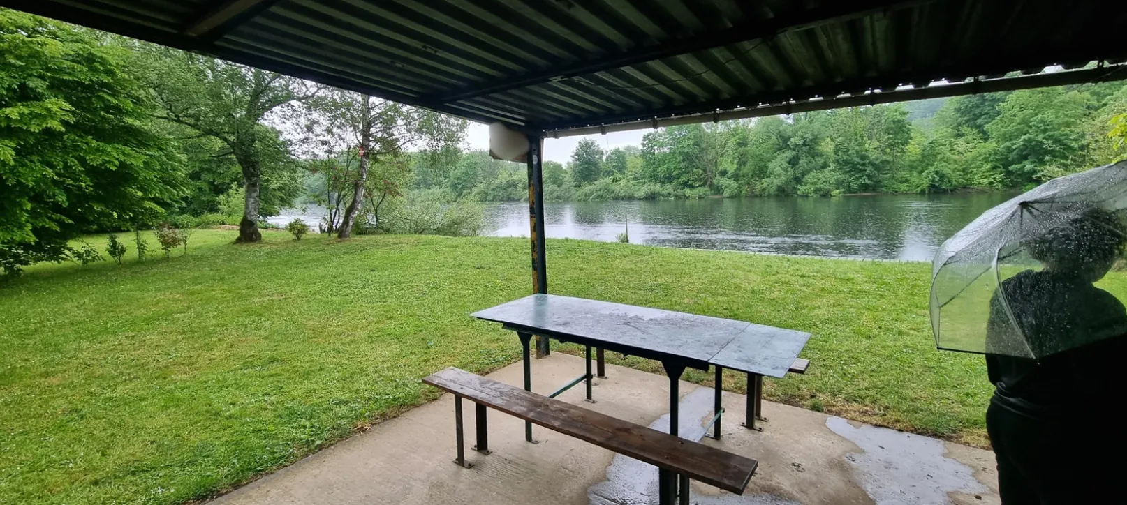 Magnifique terrain en bordure de rivière