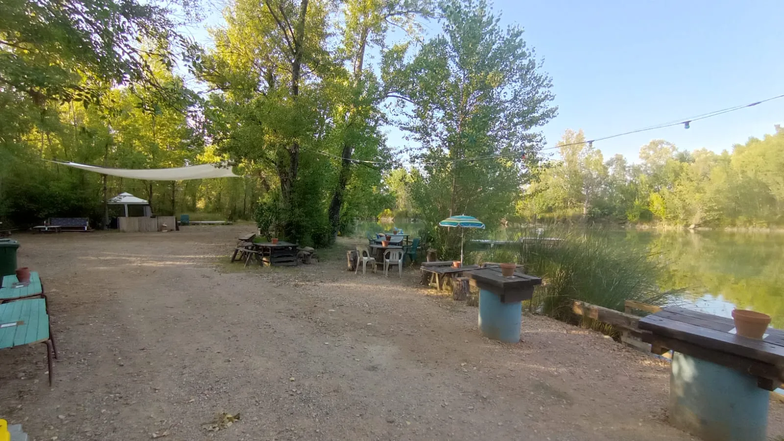Beautiful private lake, 14.29 miles north of Montpellier, Fishing, Family relaxation, private event