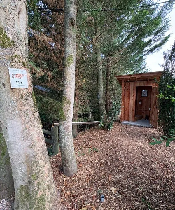 Chalet vitré de 80m² au bord d'un étang privatif de 2ha près d'Amiens