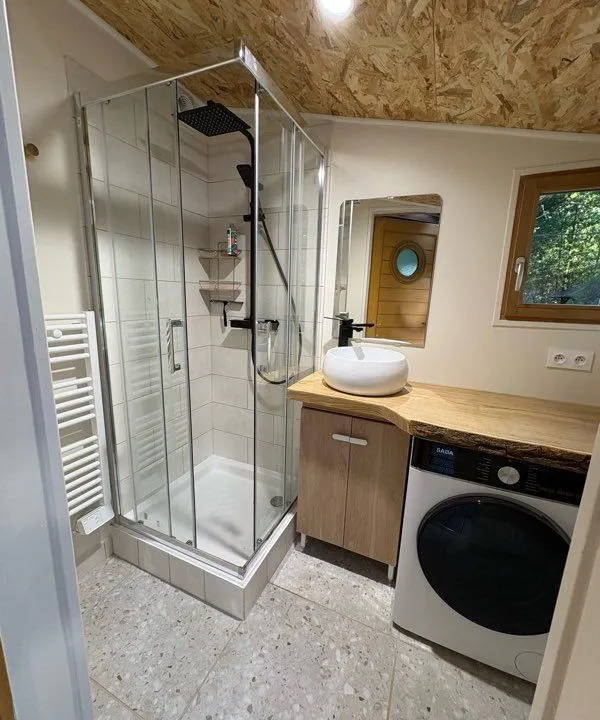 Chalet vitré de 80m² au bord d'un étang privatif de 2ha près d'Amiens
