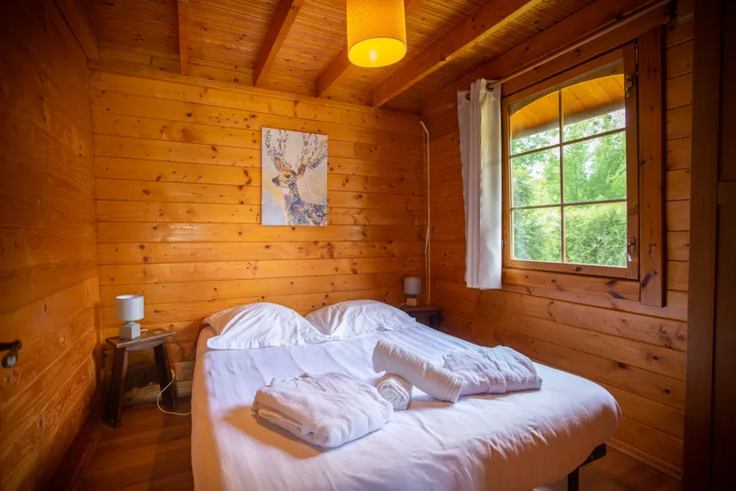 Chalet en bois avec bain nordique en bord d’étang – Hauts-de-France – 5 - 7 personnes