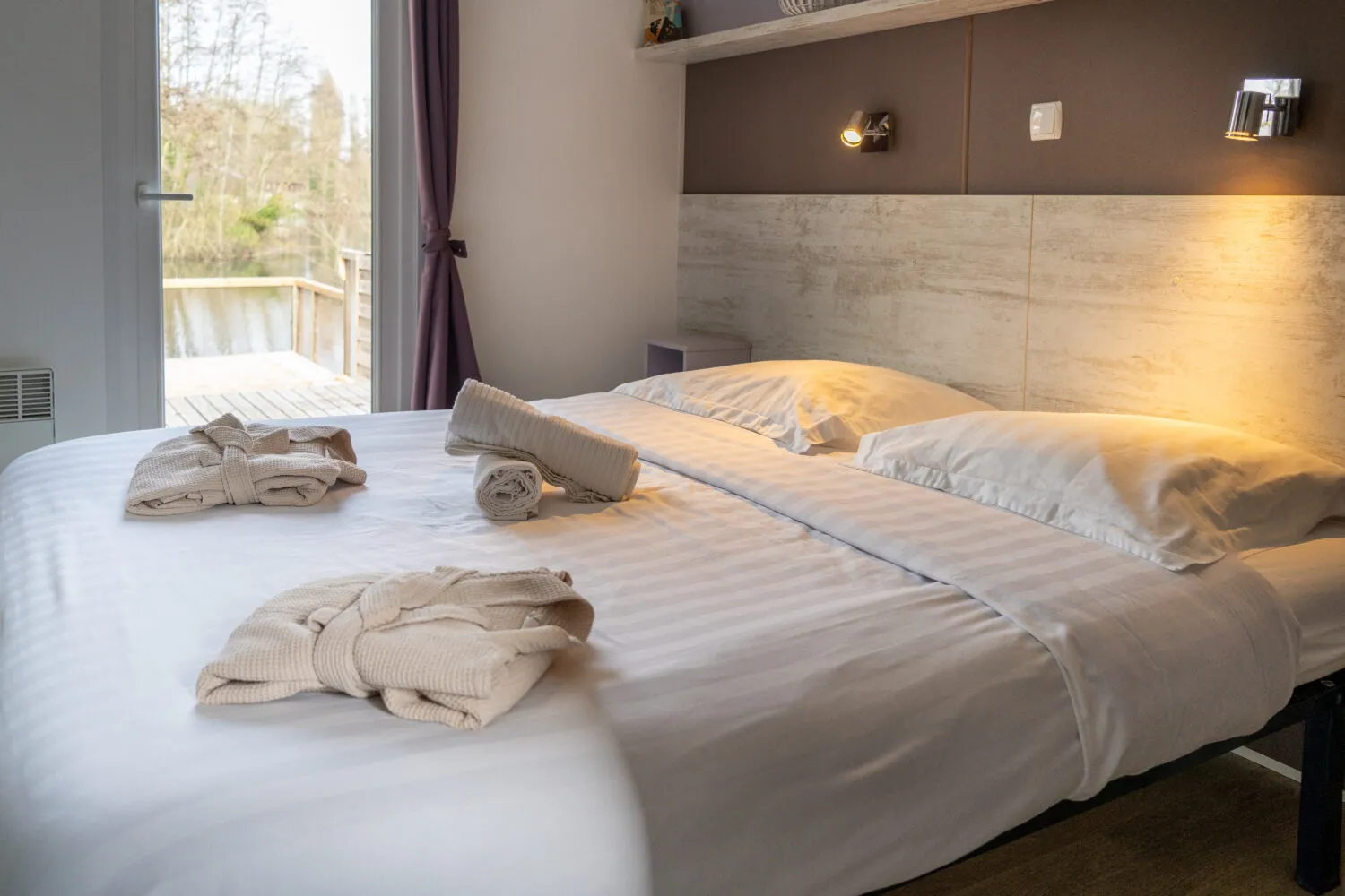 Séjour détente en région Hauts-de-France – 4 personnes – chalet au bord d’un étang