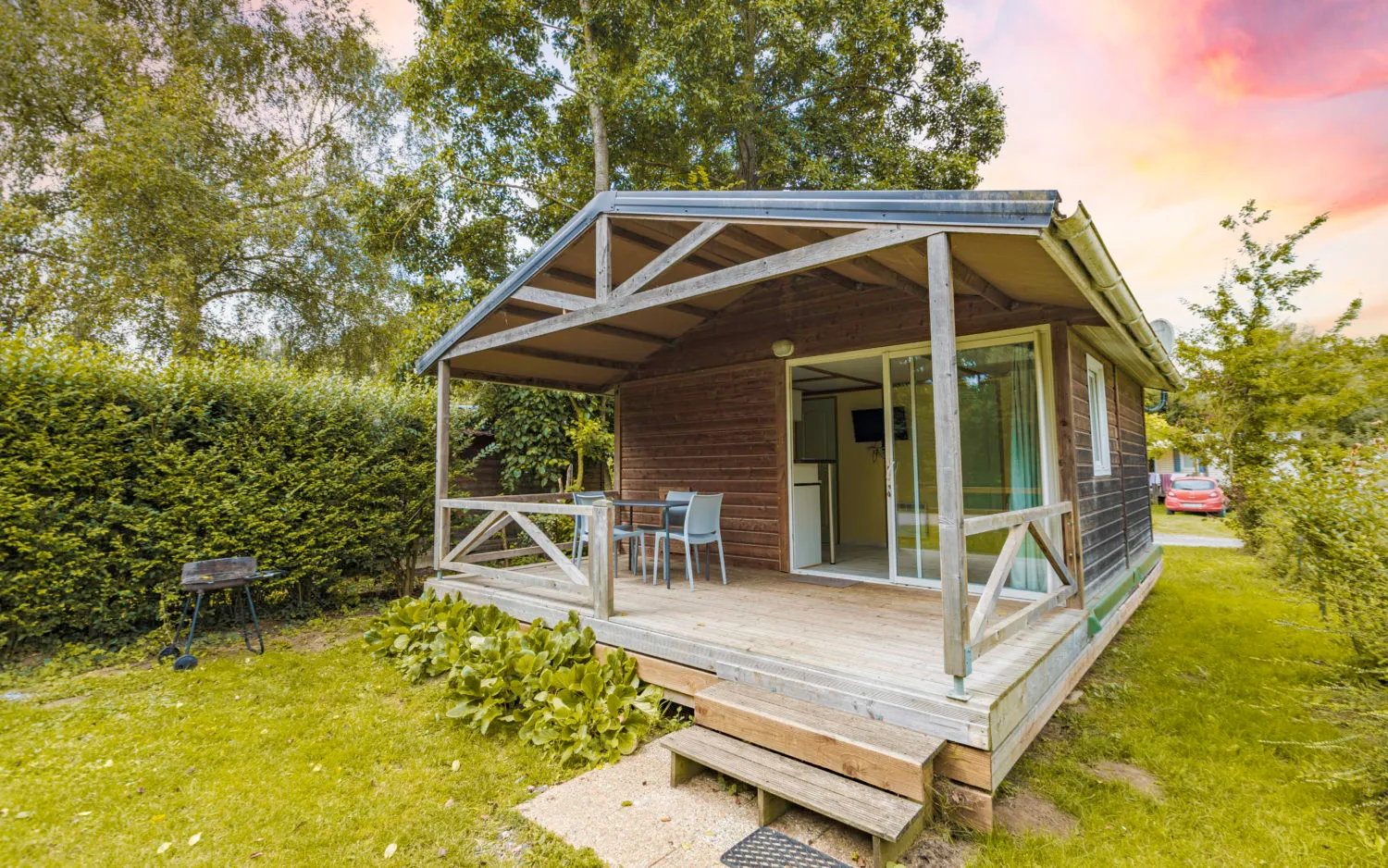 Séjour dans l’Oise – Chalet 4 personnes avec terrasse face à un étang