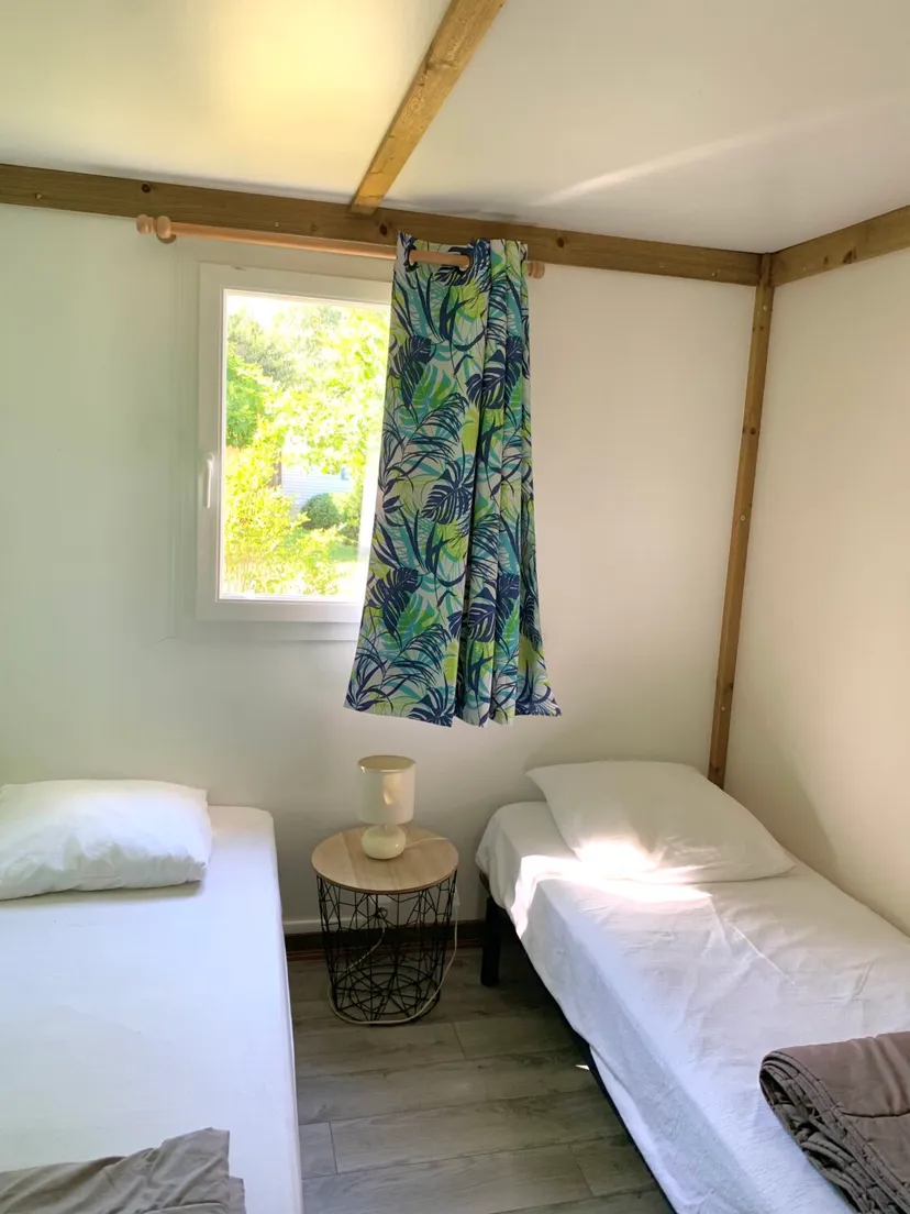 Séjour dans l’Oise – Chalet 4 personnes avec terrasse face à un étang