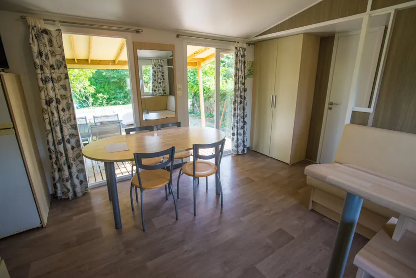 Bungalow dans l’Oise – 6 personnes – Au bord d’un étang partagé