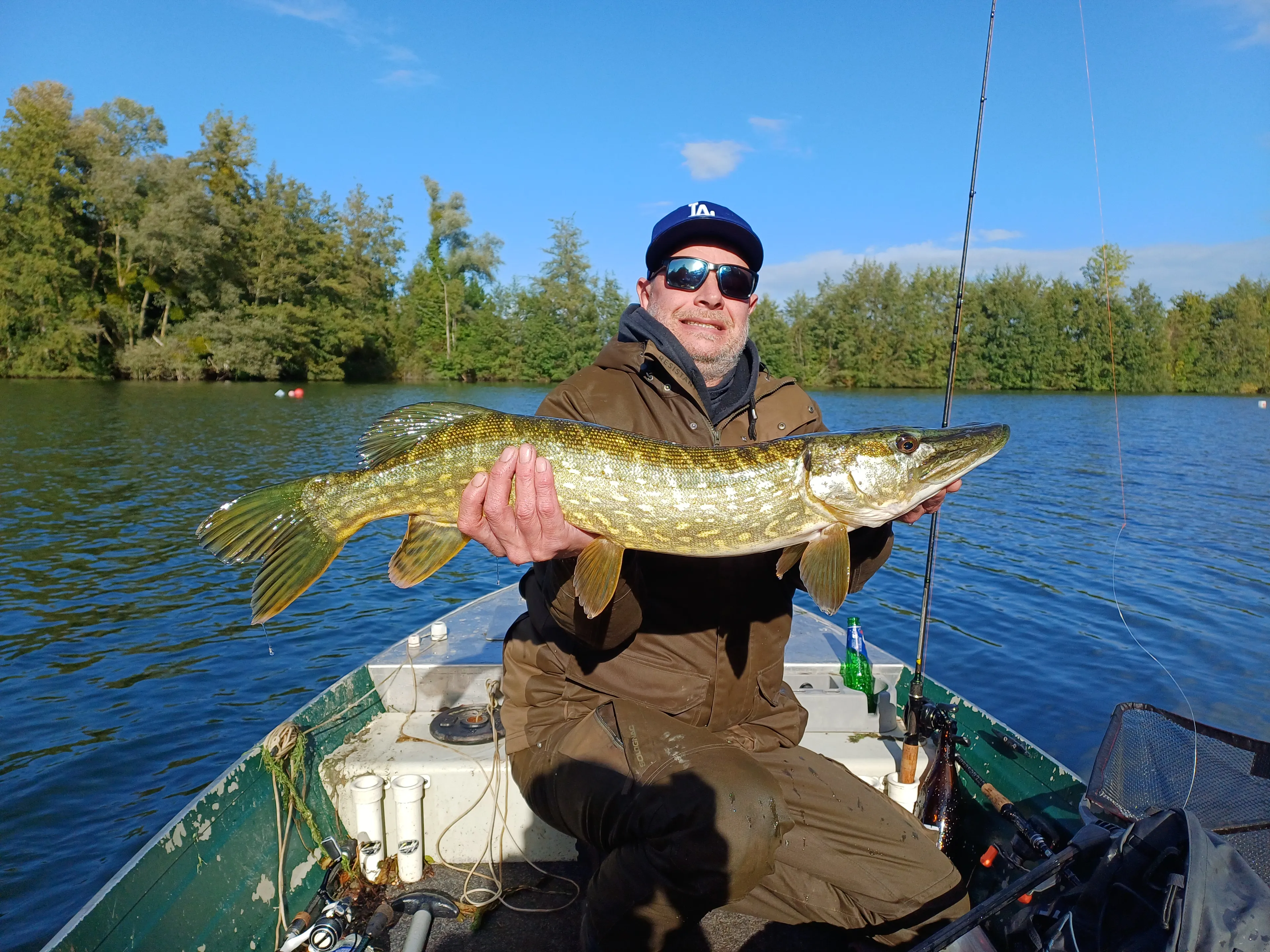 Etang de 17ha avec une tiny house 6 couchages