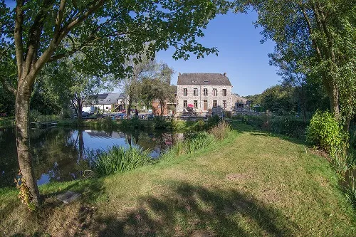 Gîte 3 à 5 personnes en Belgique, à deux pas de la frontière française, avec accès à 3 étangs