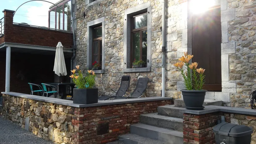 Gîte 3 à 5 personnes en Belgique, à deux pas de la frontière française, avec accès à 3 étangs