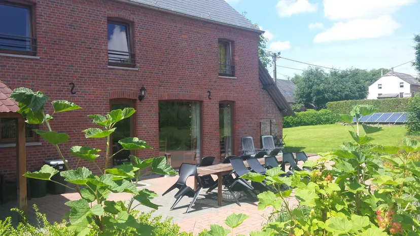Gîte en Belgique frontalière – 14 personnes – En bord d’étangs