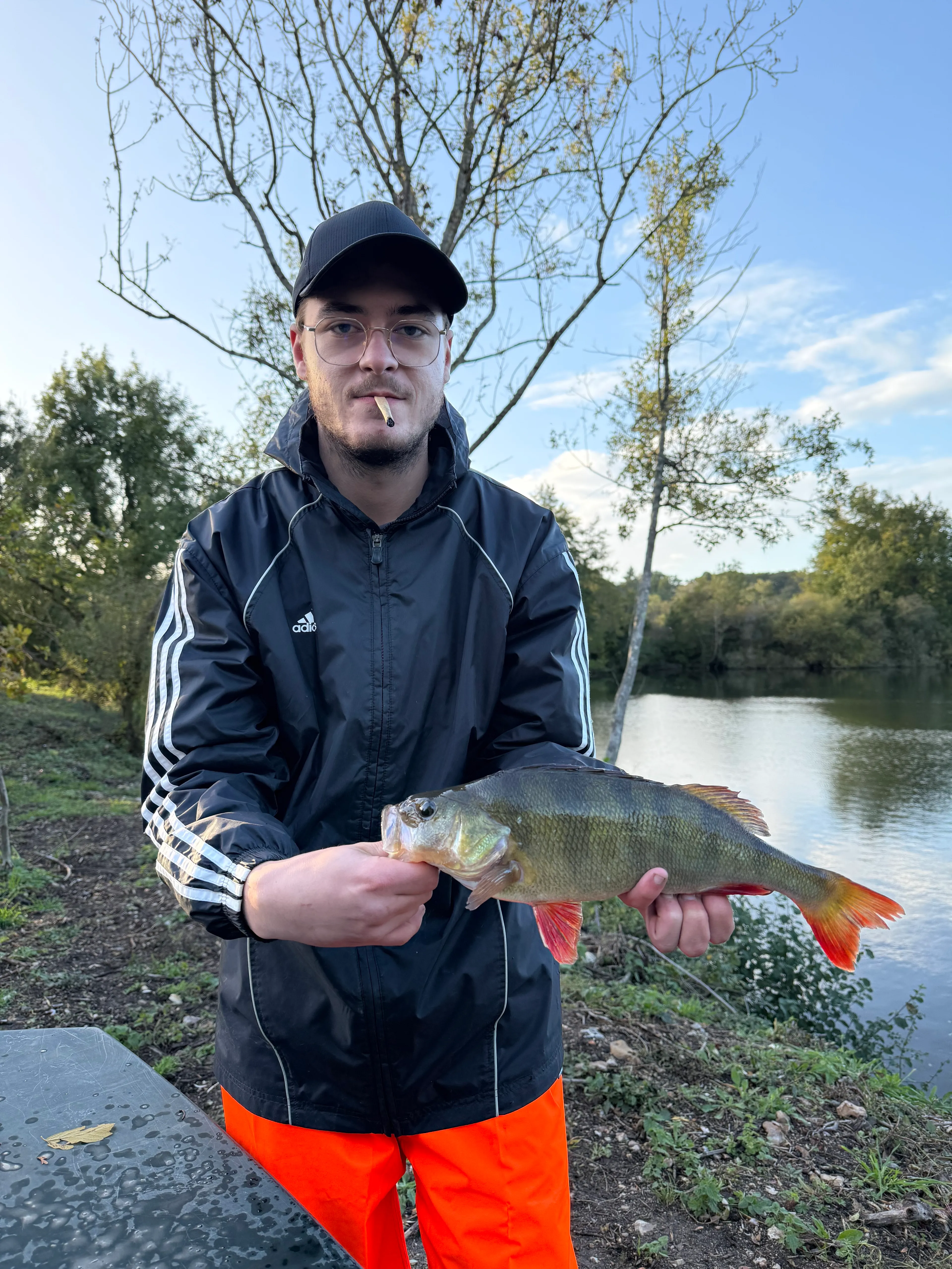 Pond of 4.94 ac just 55.92 miles from Paris