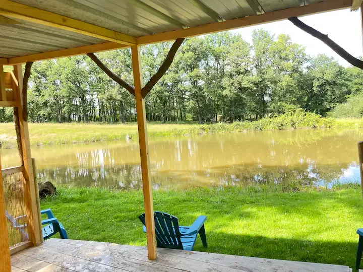 Gîte neuf avec jardin privatif, forêt et étang privé