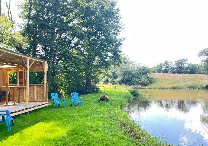 Gîte neuf avec jardin privatif, forêt et étang privé